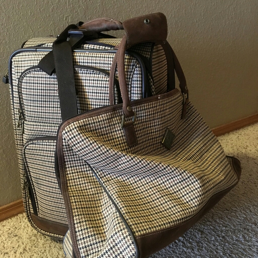 Luggage set